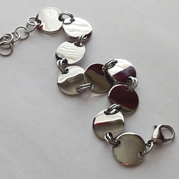 NWOT😃Shiny Round Disk Bracelet (by Michael Anthony) - Picture 3 of 10